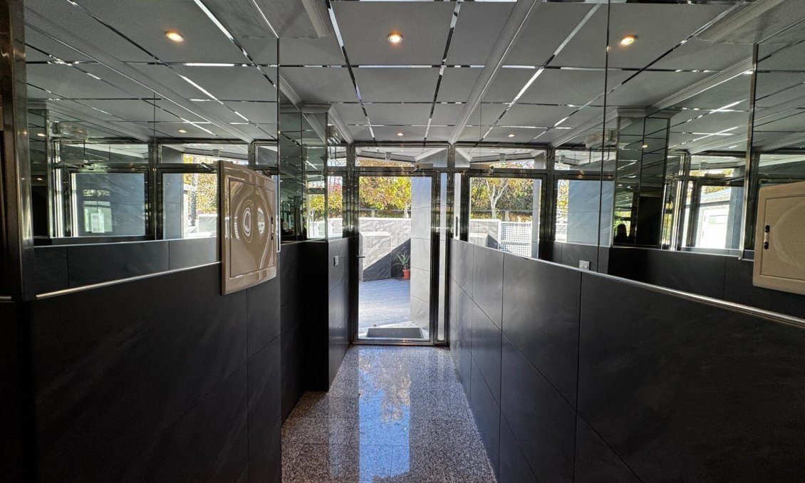 Segunda mano - Apartamento -
Torrevieja - Playa del Cura