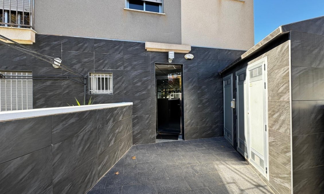 Segunda mano - Apartamento -
Torrevieja - Playa del Cura