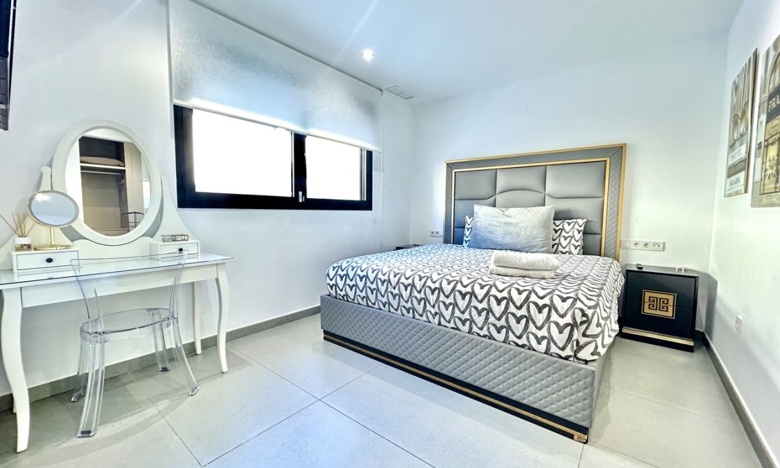 Wiederverkauf - Villa -
Los Balcones - Costa Blanca