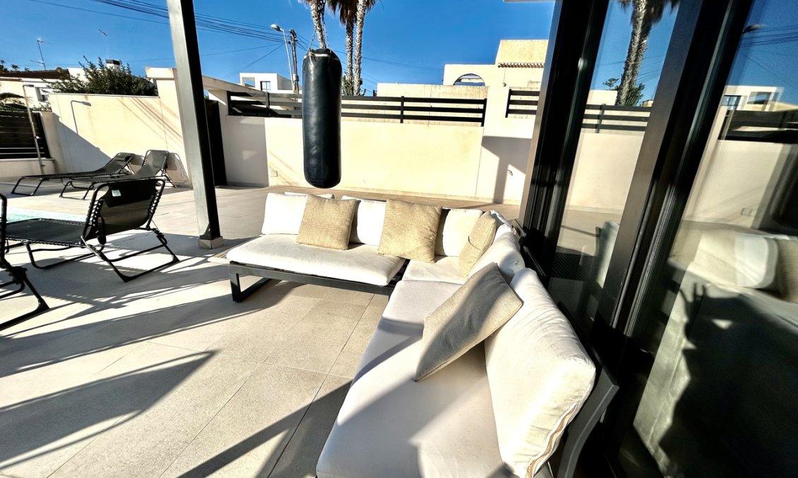 Wiederverkauf - Villa -
Los Balcones - Costa Blanca