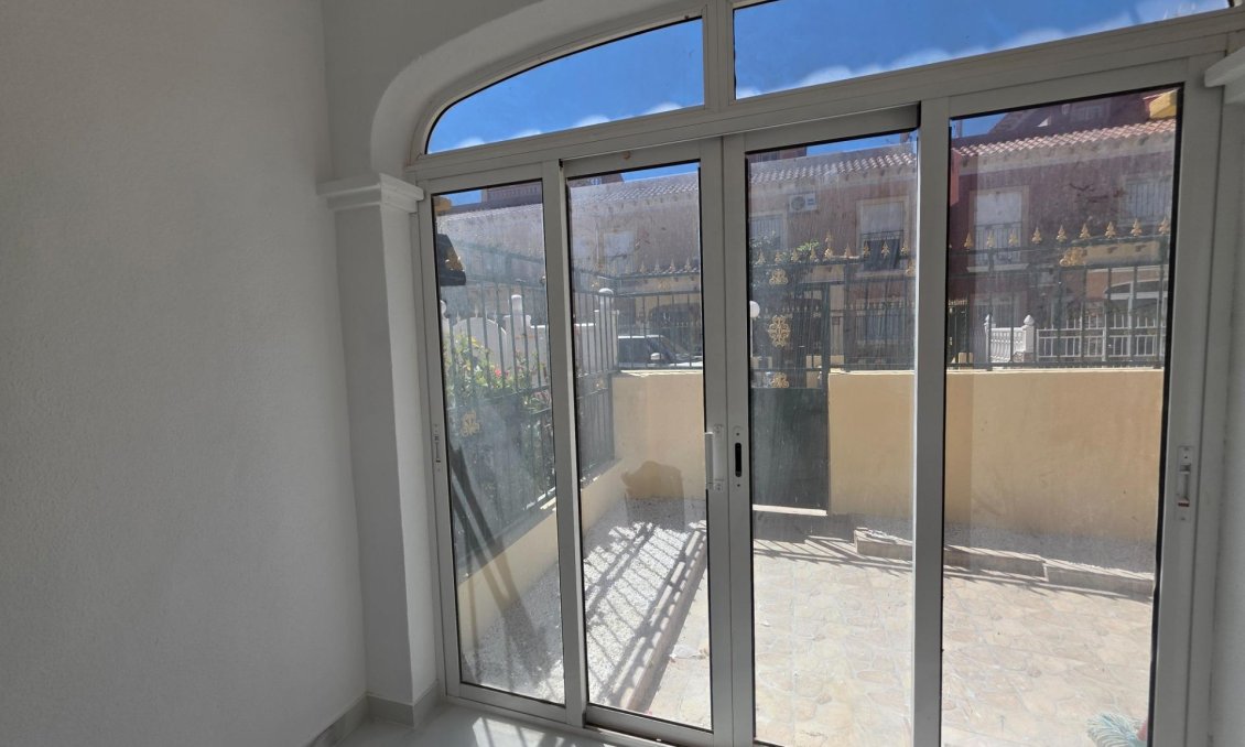 Wiederverkauf - Duplex -
Torrevieja - Torretas