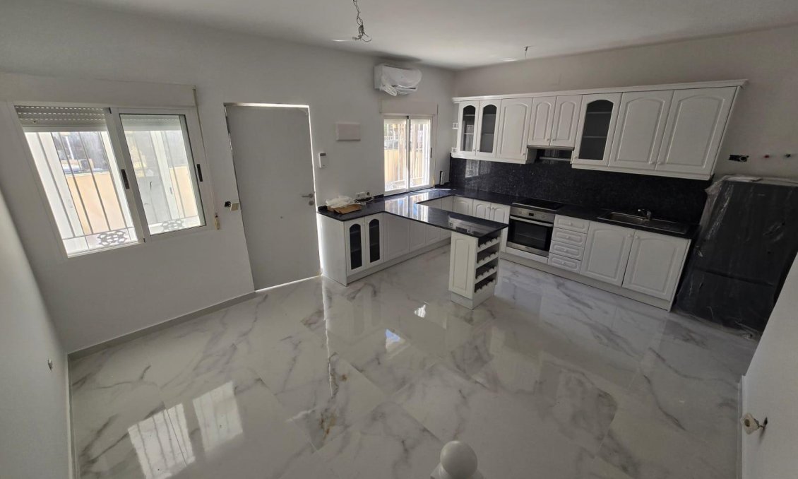 Wiederverkauf - Duplex -
Torrevieja - Torretas