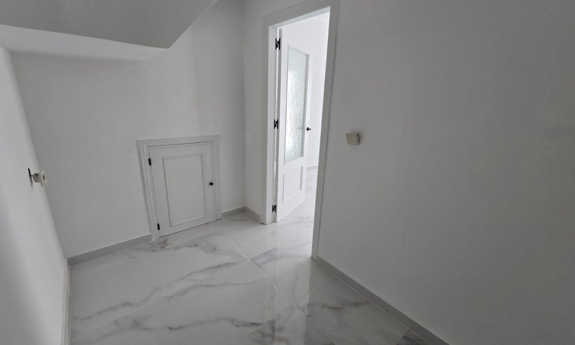 Wiederverkauf - Duplex -
Torrevieja - Torretas