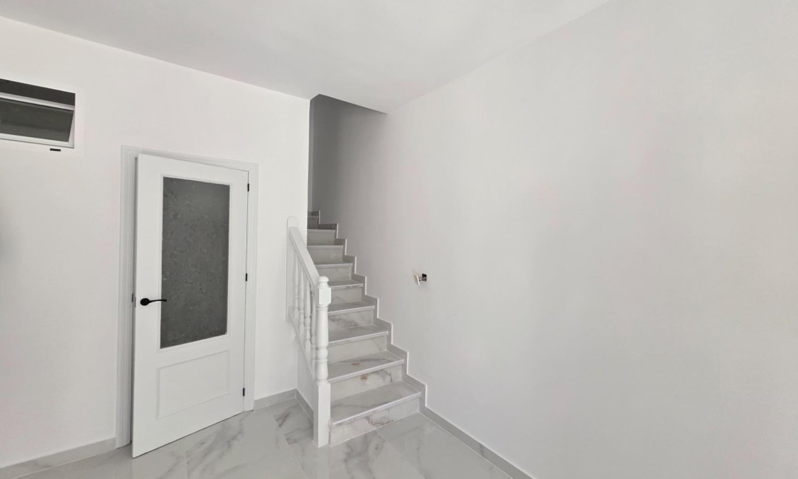 Wiederverkauf - Duplex -
Torrevieja - Torretas