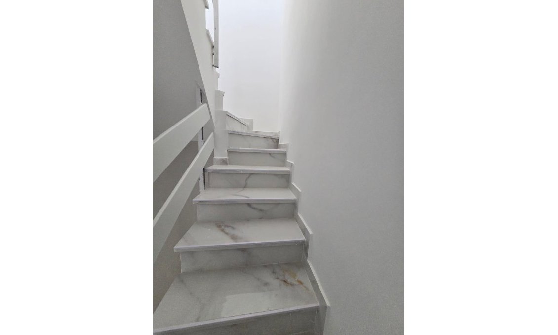 Wiederverkauf - Duplex -
Torrevieja - Torretas