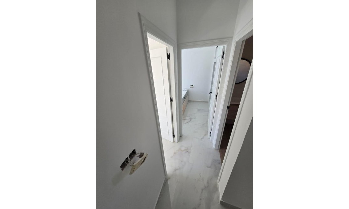 Wiederverkauf - Duplex -
Torrevieja - Torretas