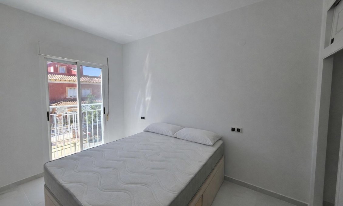 Wiederverkauf - Duplex -
Torrevieja - Torretas