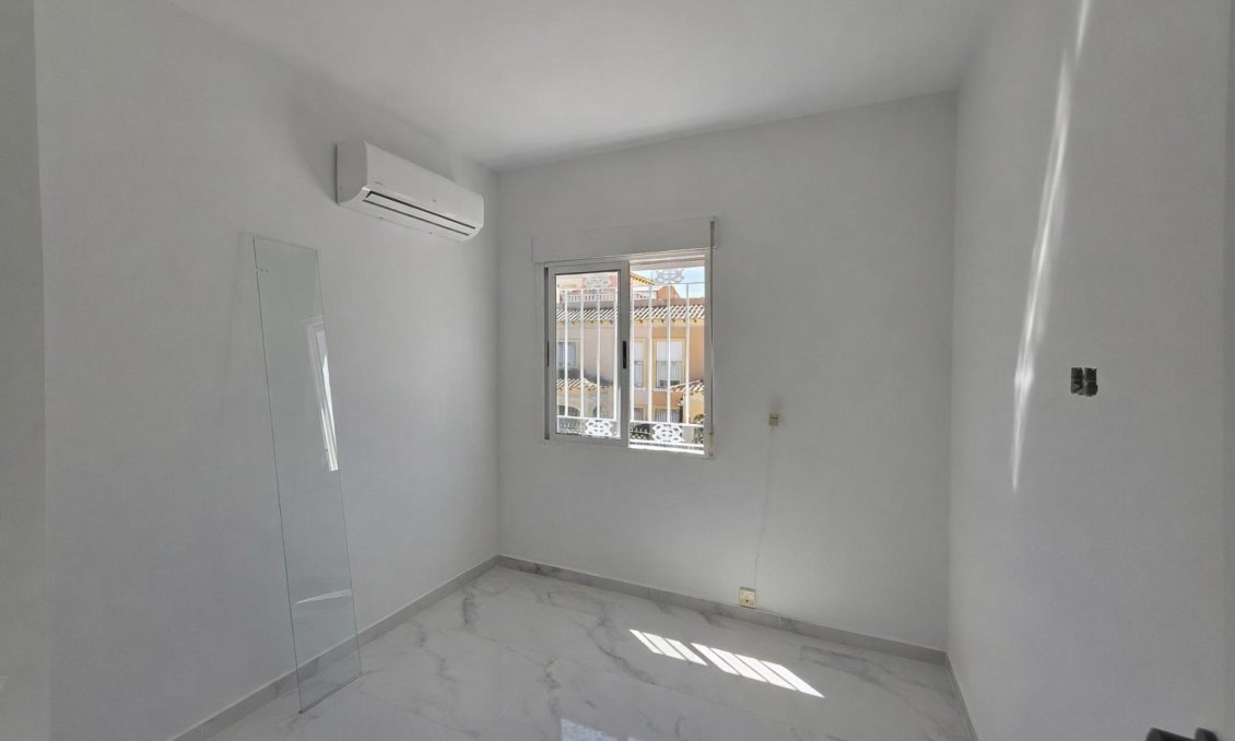 Wiederverkauf - Duplex -
Torrevieja - Torretas