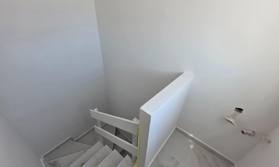 Wiederverkauf - Duplex -
Torrevieja - Torretas