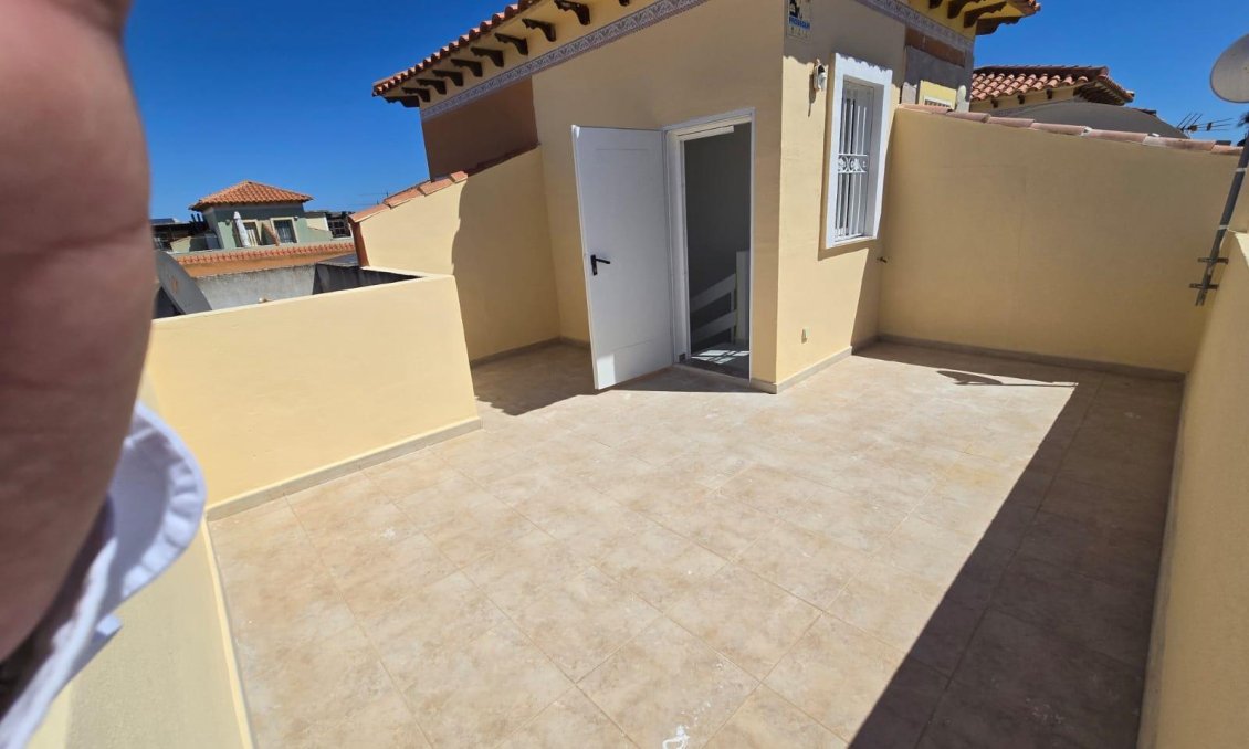 Wiederverkauf - Duplex -
Torrevieja - Torretas