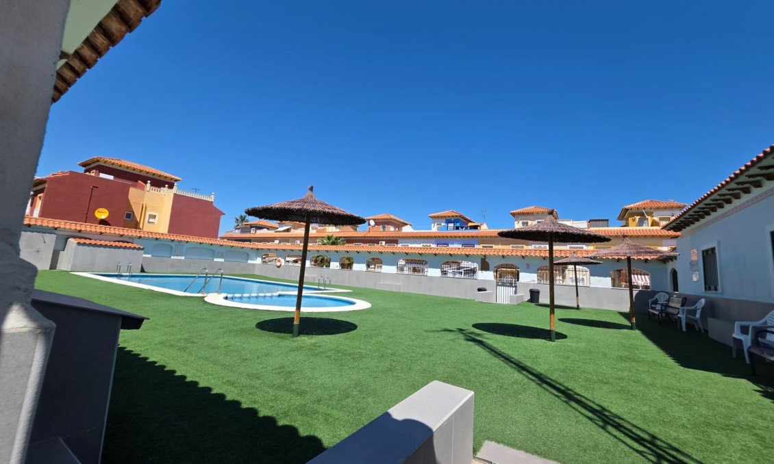 Wiederverkauf - Duplex -
Torrevieja - Torretas