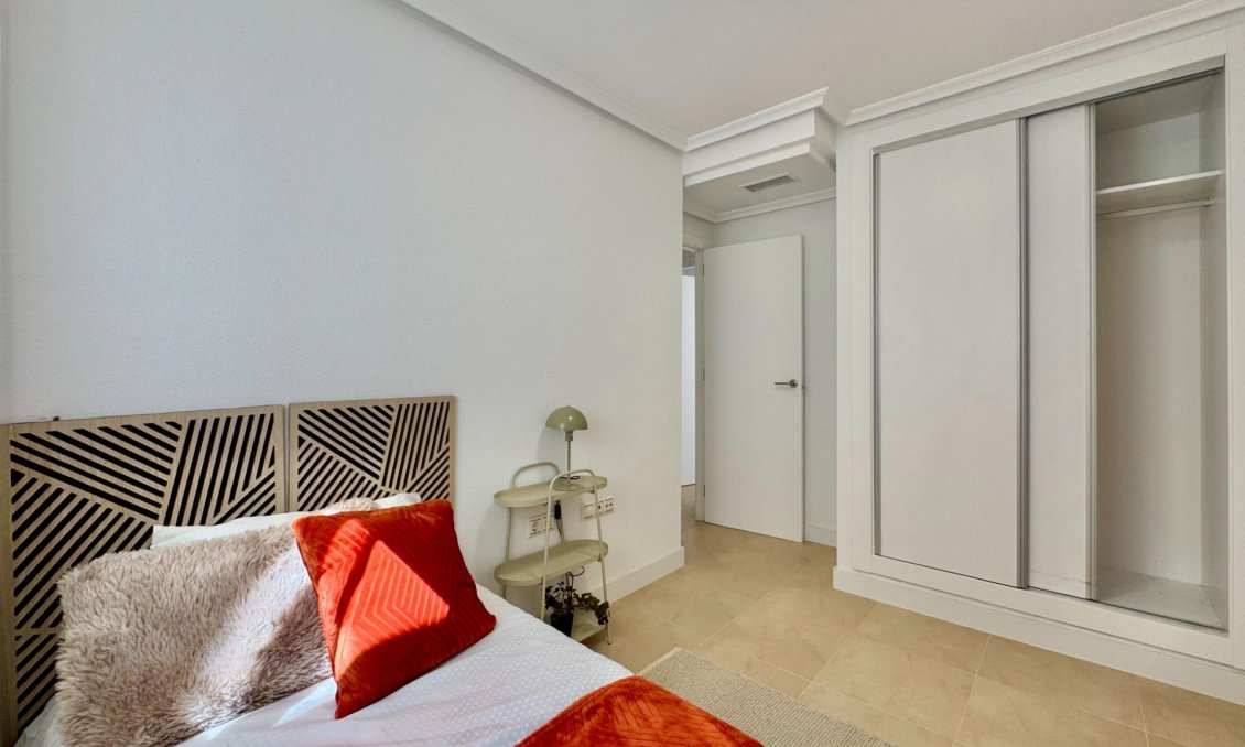 Segunda mano - Apartamento -
Torrevieja - PARQUE DE LAS NACIONES