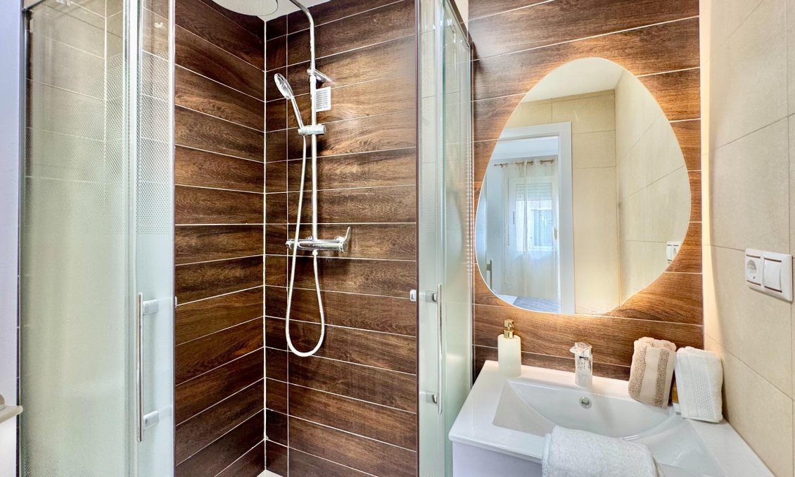 Segunda mano - Apartamento -
Torrevieja - PARQUE DE LAS NACIONES