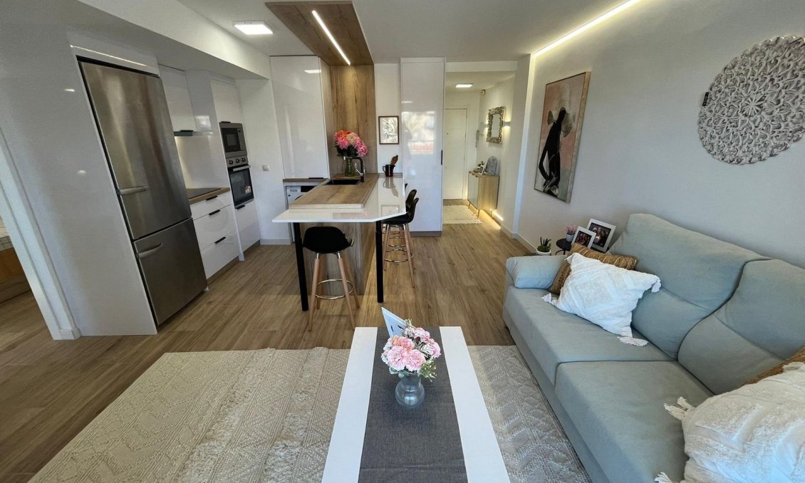 Segunda mano - Apartamento -
Torrevieja - Punta Prima
