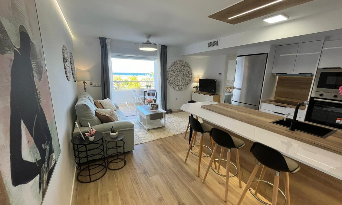 Segunda mano - Apartamento -
Torrevieja - Punta Prima
