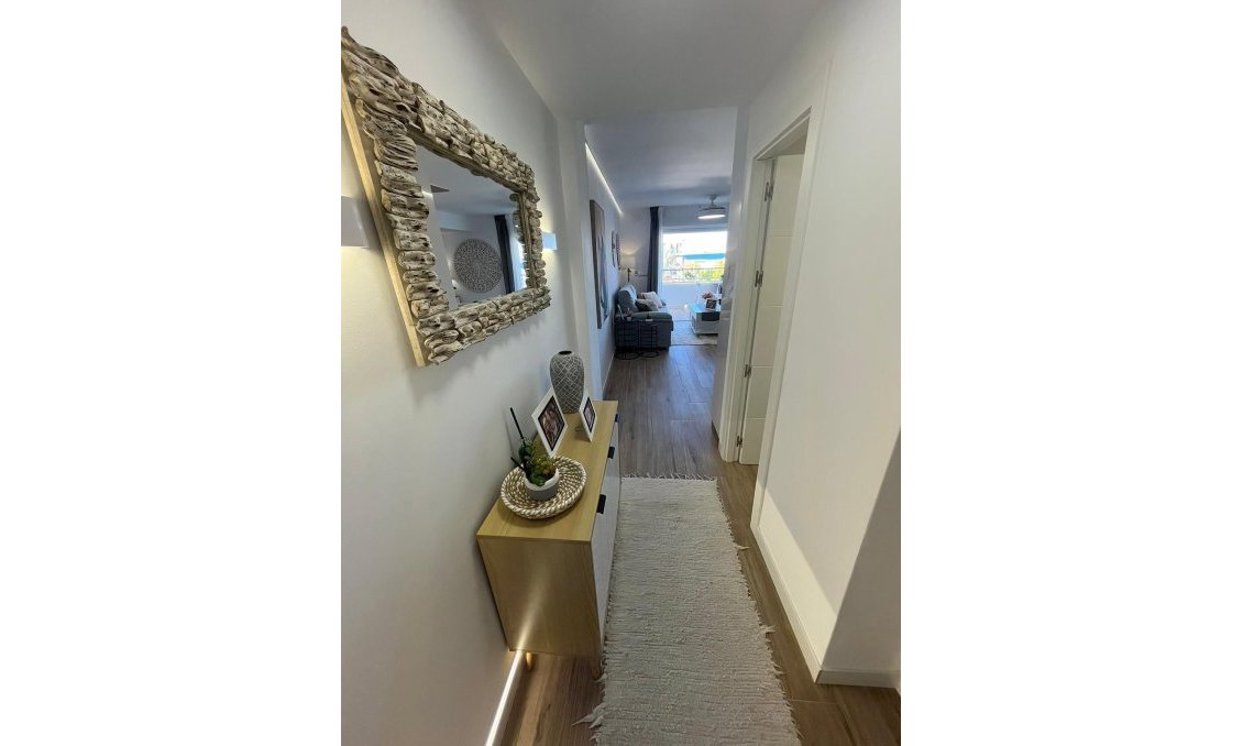 Segunda mano - Apartamento -
Torrevieja - Punta Prima