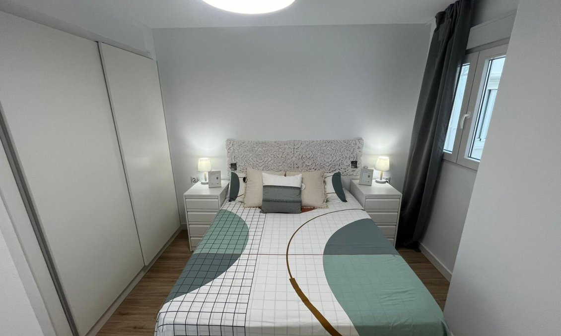 Segunda mano - Apartamento -
Torrevieja - Punta Prima