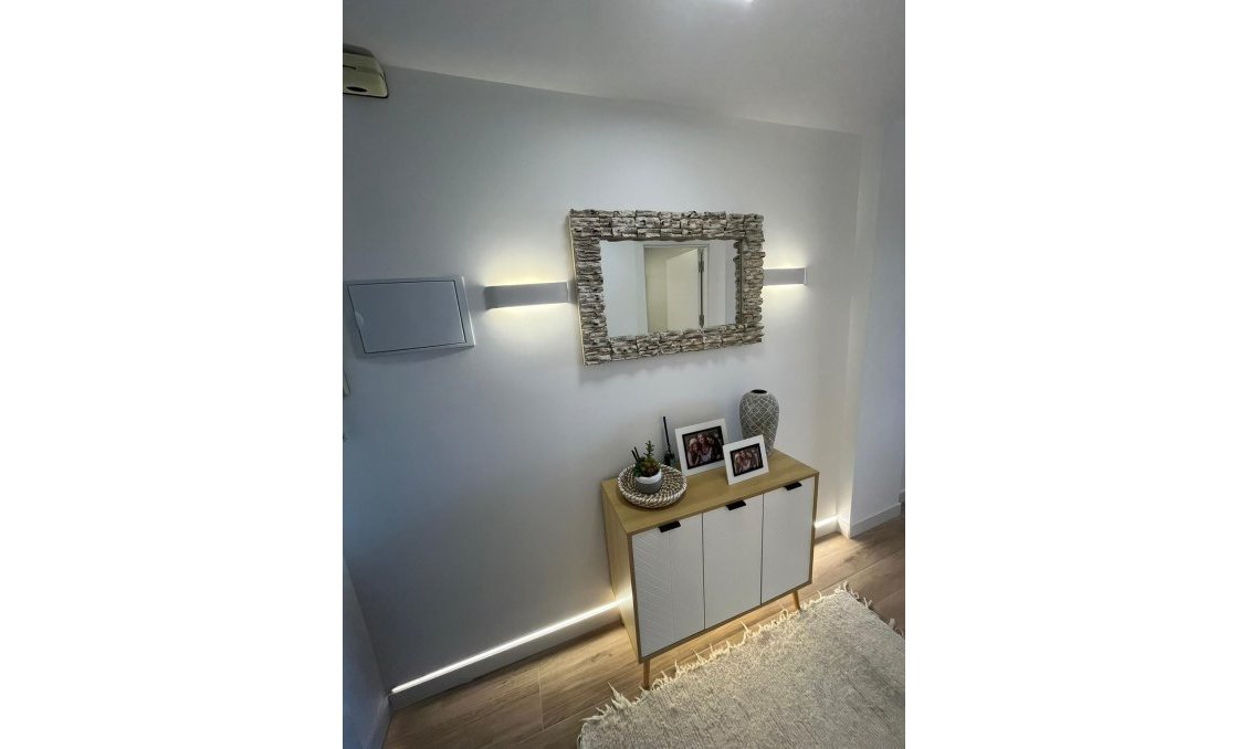 Segunda mano - Apartamento -
Torrevieja - Punta Prima