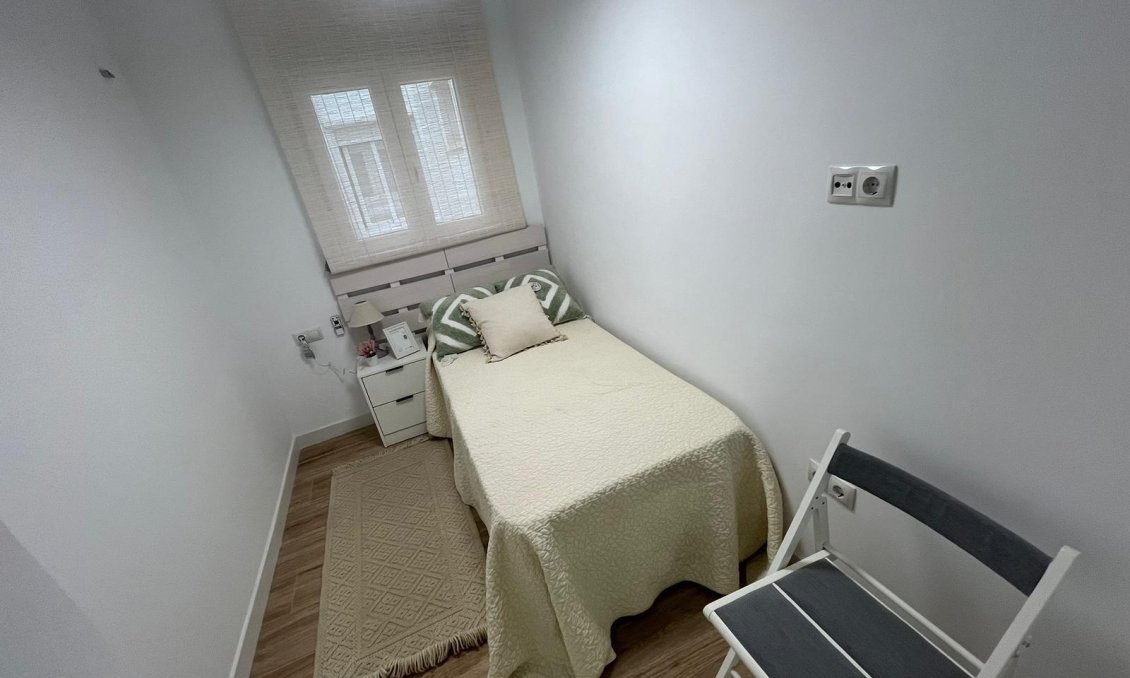 Segunda mano - Apartamento -
Torrevieja - Punta Prima