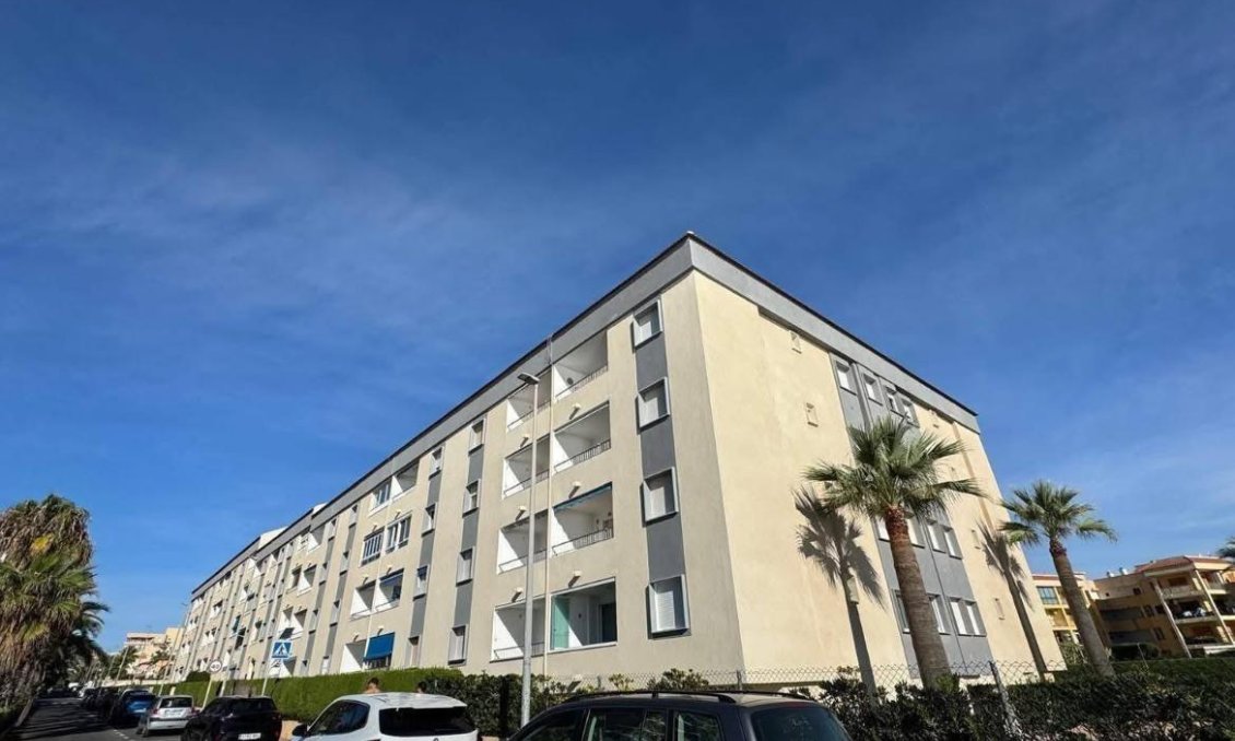 Segunda mano - Apartamento -
Torrevieja - Punta Prima
