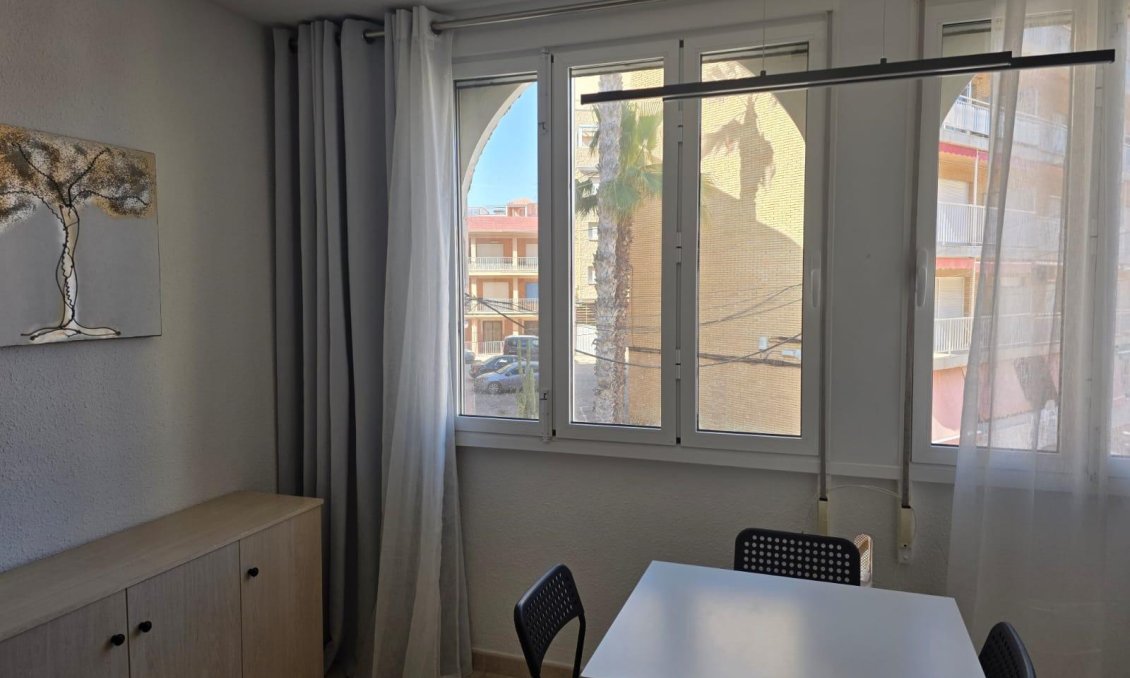 Wiederverkauf - Wohnung -
Torrevieja - La Mata Pueblo