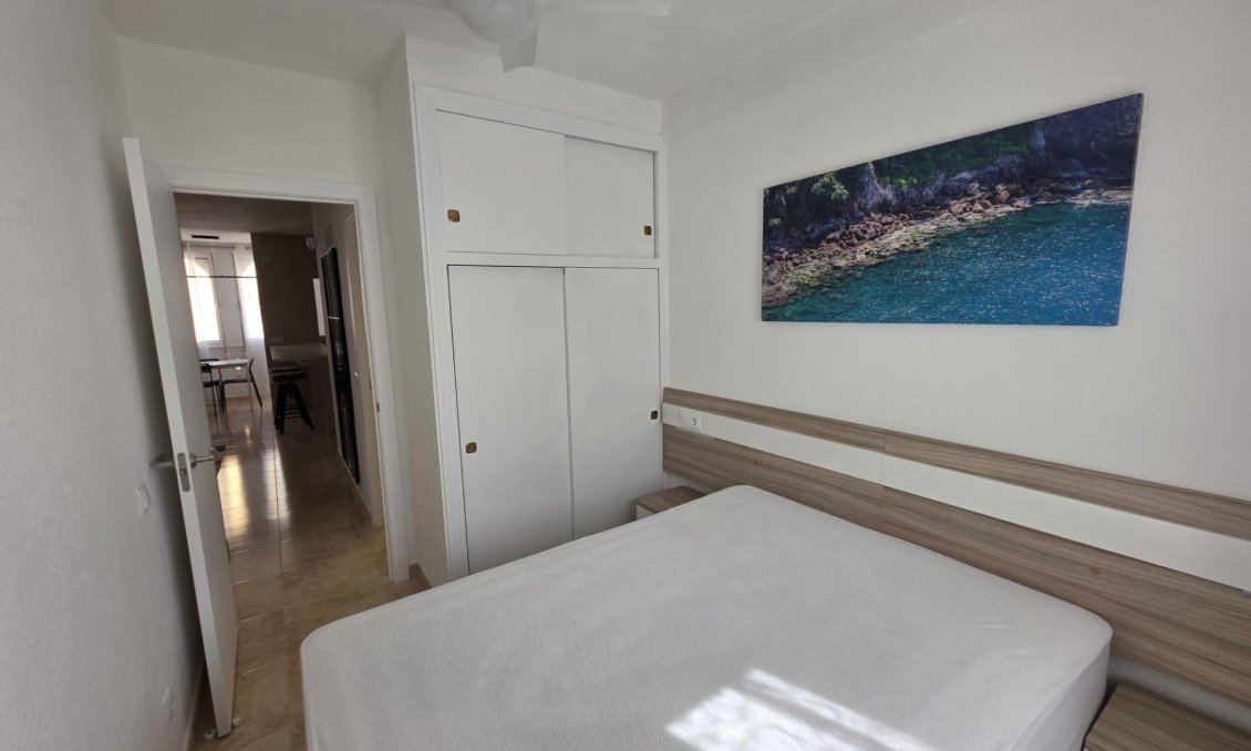 Wiederverkauf - Wohnung -
Torrevieja - La Mata Pueblo