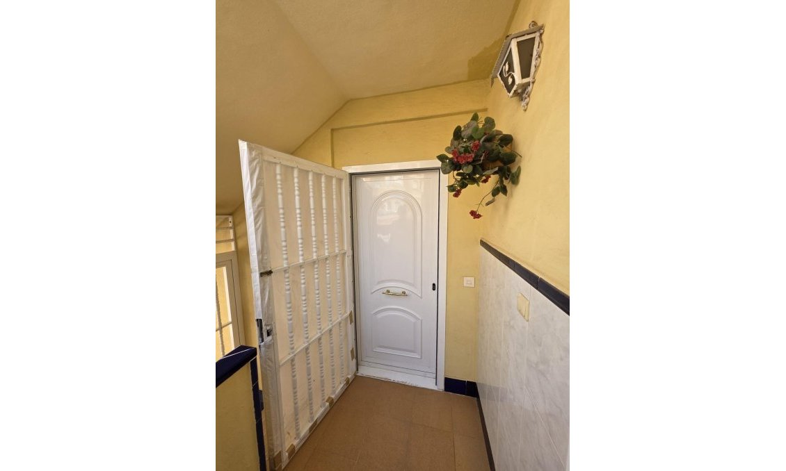 Wiederverkauf - Wohnung -
Torrevieja - La Mata Pueblo