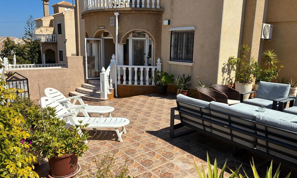 Wiederverkauf - Quad Villa -
Las Filipinas - Costa Blanca