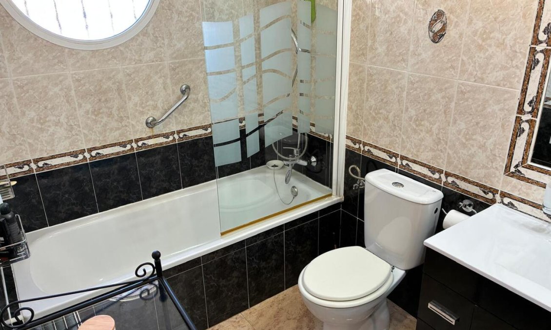 Wiederverkauf - Quad Villa -
Las Filipinas - Costa Blanca