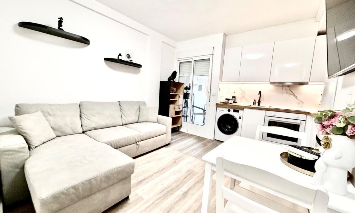 Resale - Apartment -
Torrevieja - La Mata Pueblo
