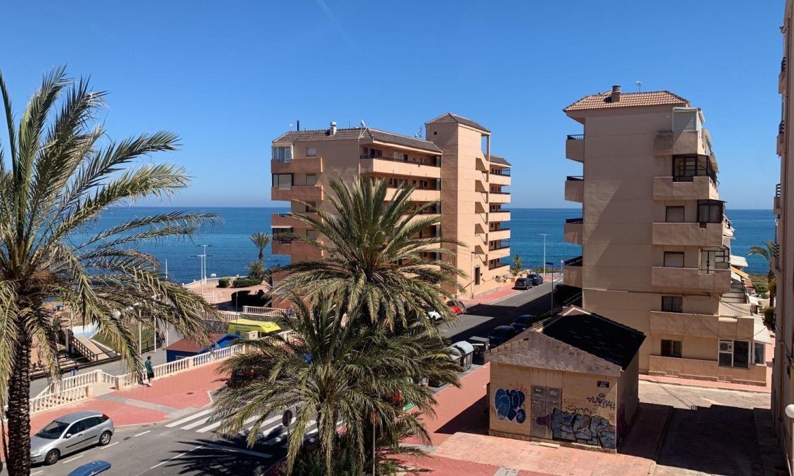 Wiederverkauf - Wohnung -
Torrevieja - Cabo Cervera