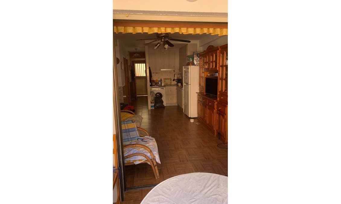 Wiederverkauf - Wohnung -
Torrevieja - Cabo Cervera