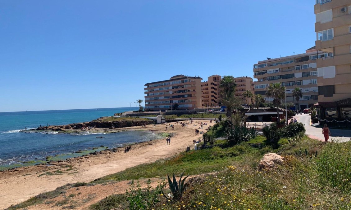 Wiederverkauf - Wohnung -
Torrevieja - Cabo Cervera