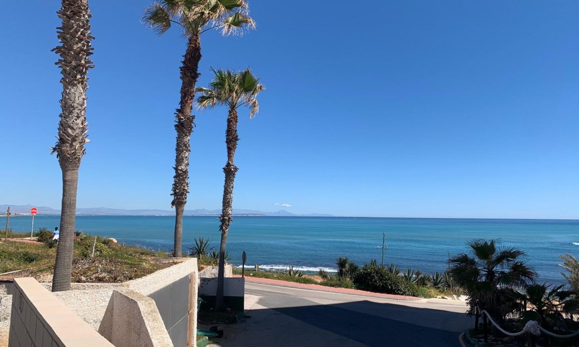 Wiederverkauf - Wohnung -
Torrevieja - Cabo Cervera