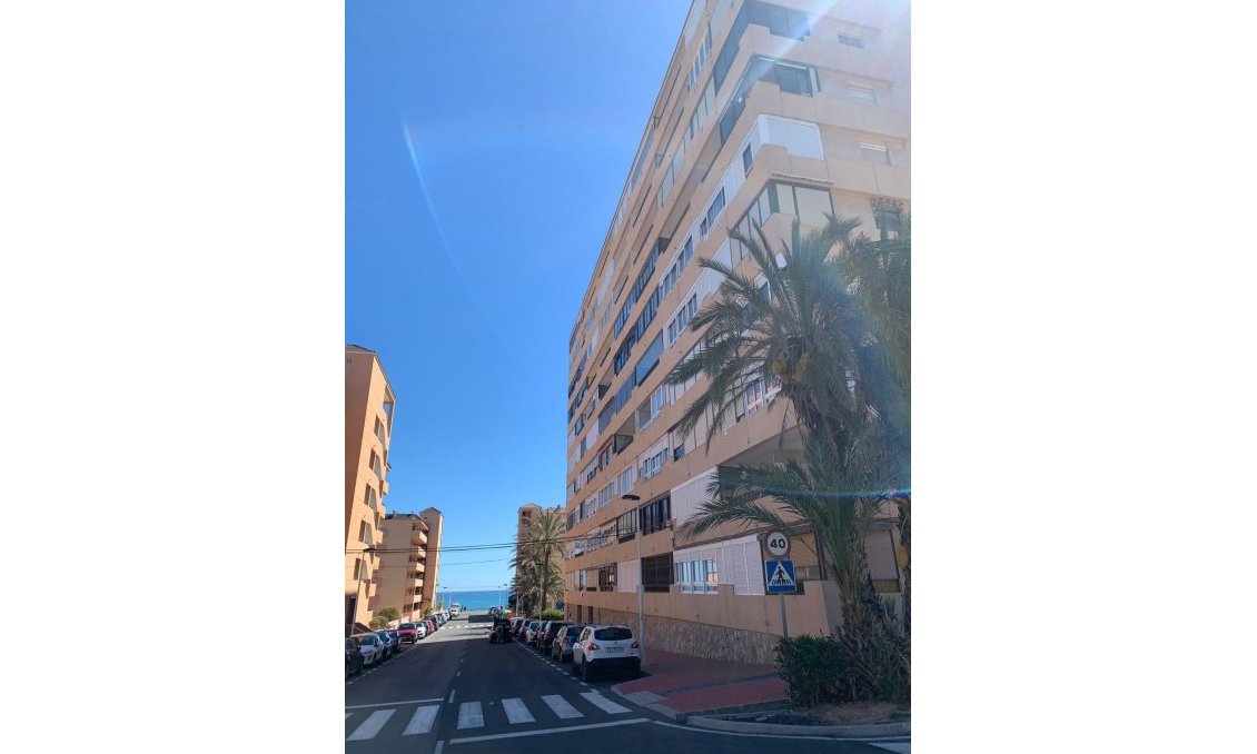 Wiederverkauf - Wohnung -
Torrevieja - Cabo Cervera