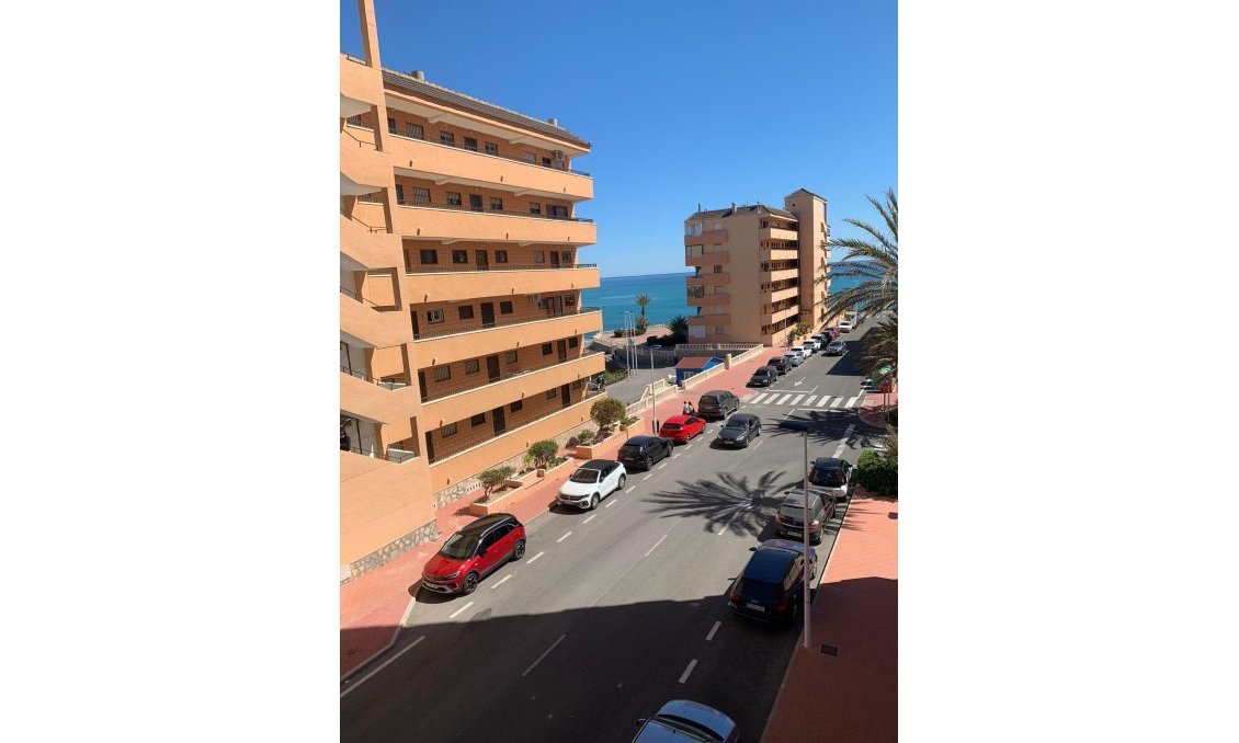 Wiederverkauf - Wohnung -
Torrevieja - Cabo Cervera