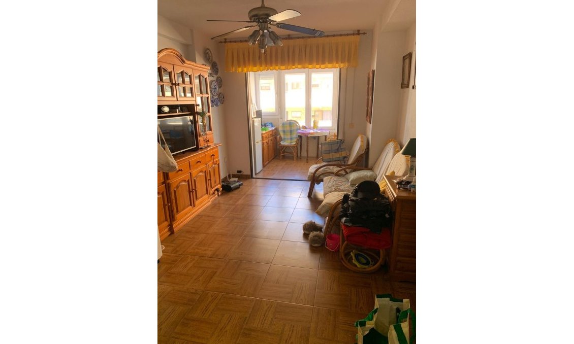 Wiederverkauf - Wohnung -
Torrevieja - Cabo Cervera