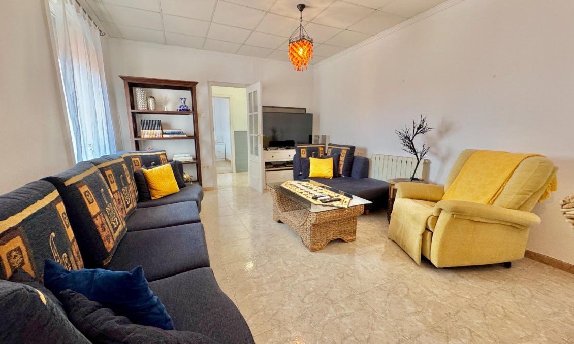 Használt Ingatlanok - Villa -
Dolores - Comunidad Valenciana