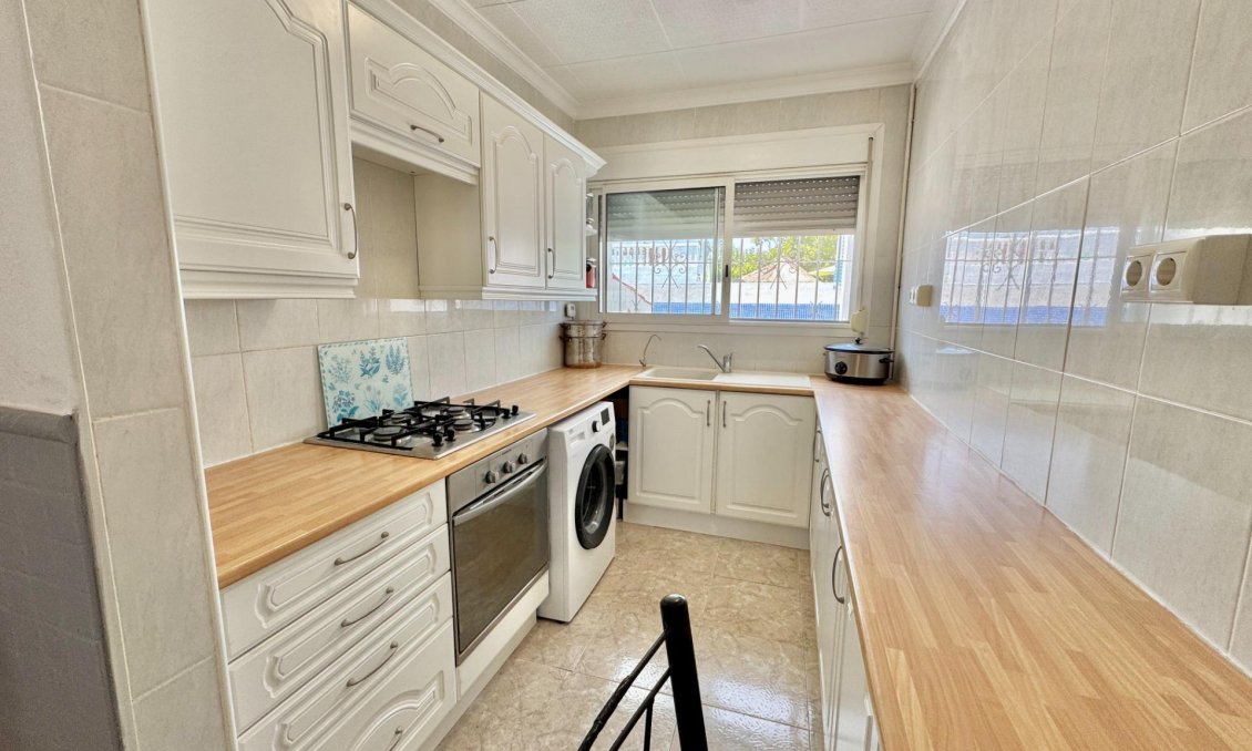 Használt Ingatlanok - Villa -
Dolores - Comunidad Valenciana