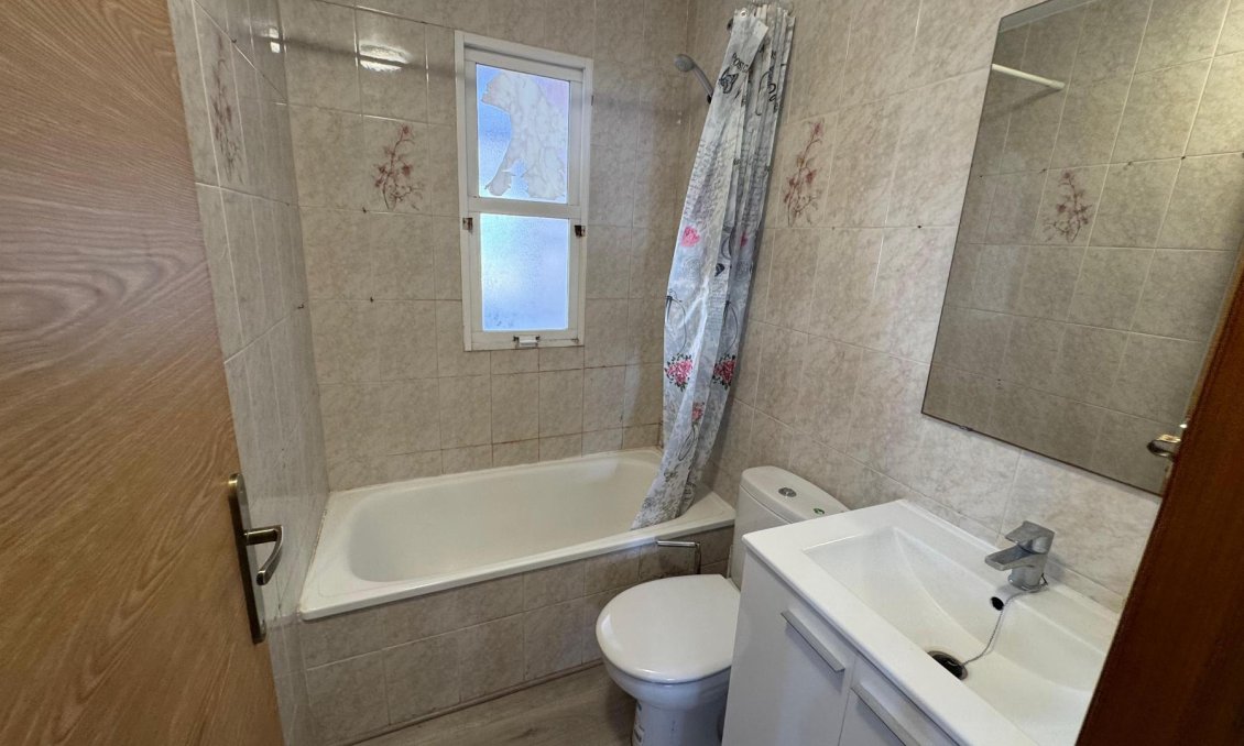 Wiederverkauf - Wohnung -
Torrevieja - Costa Blanca