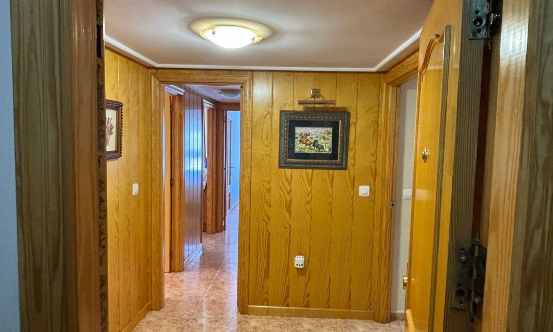 Wiederverkauf - Wohnung -
Lo Pagan - La Puntica