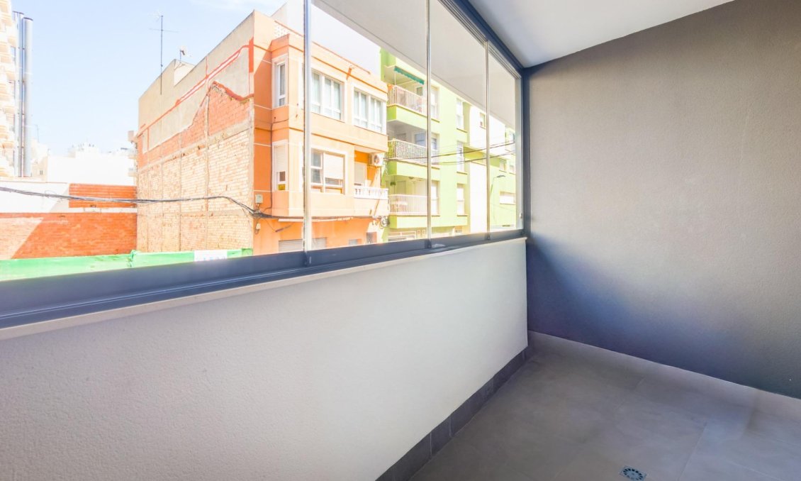 Wiederverkauf - Wohnung -
Torrevieja - Estacion De Autobuses