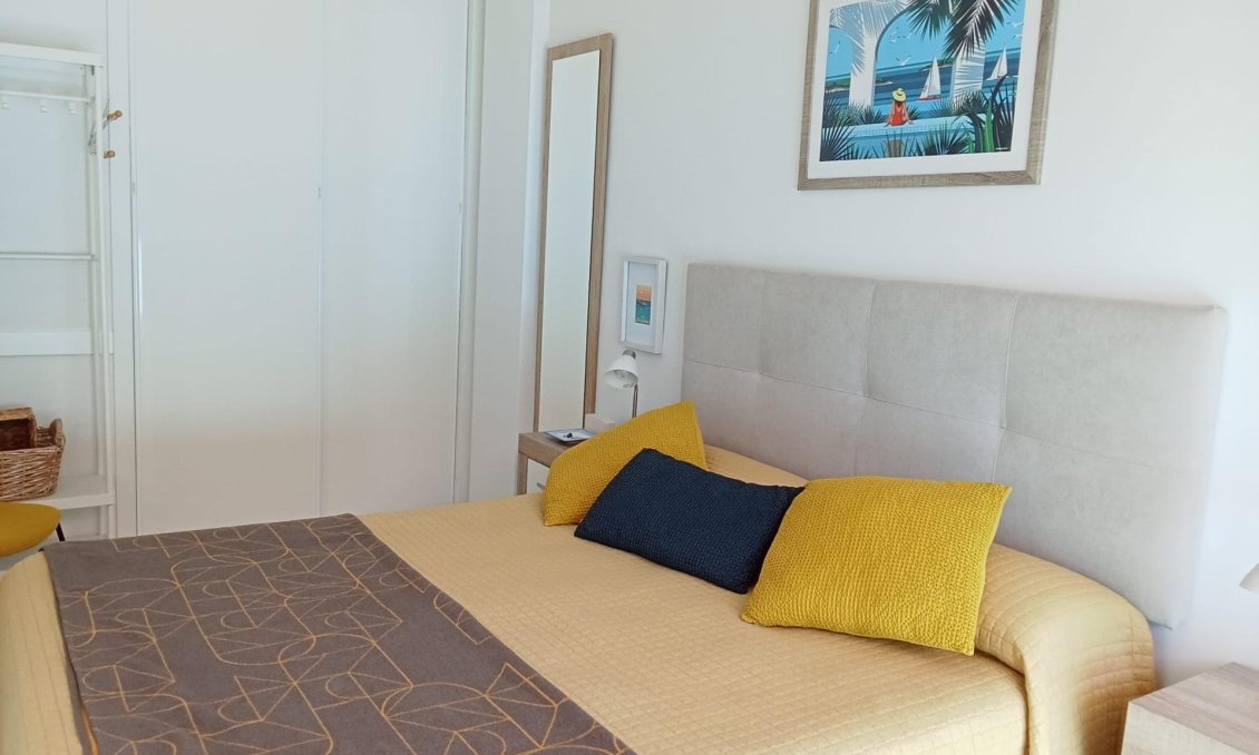 Wiederverkauf - Wohnung -
Torrevieja - Estacion De Autobuses