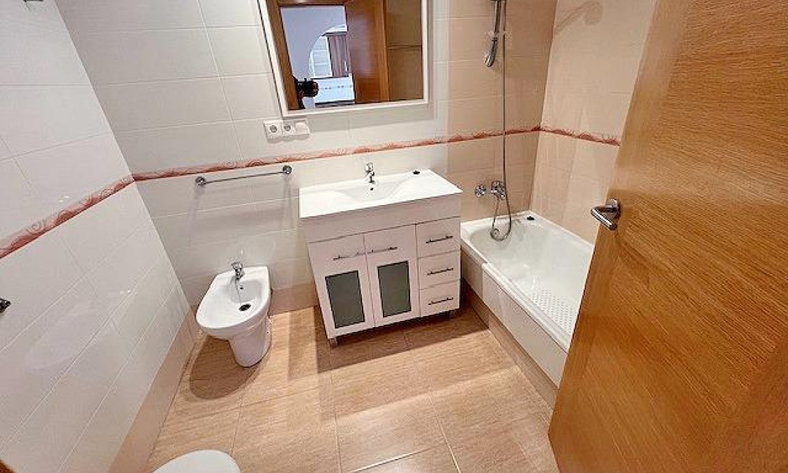 Wiederverkauf - Wohnung -
Guardamar del Segura - Pueblo