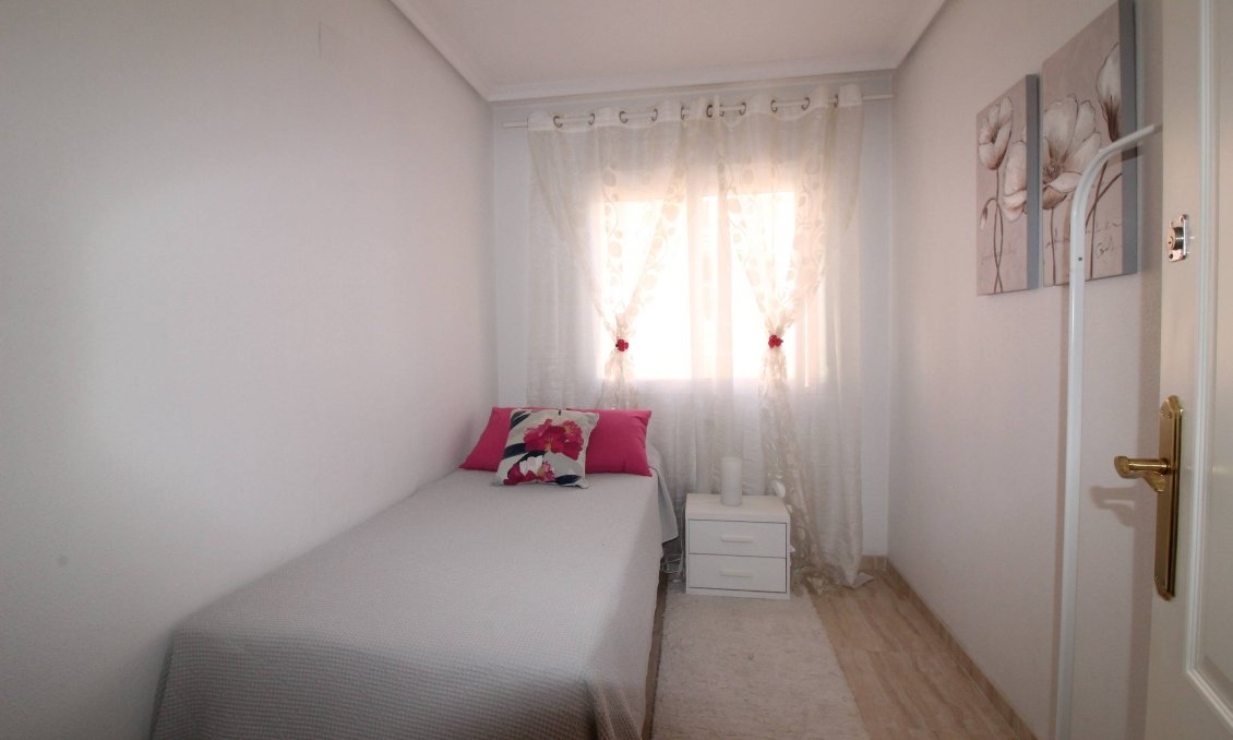 Segunda mano - Apartamento -
Torrevieja - Centro