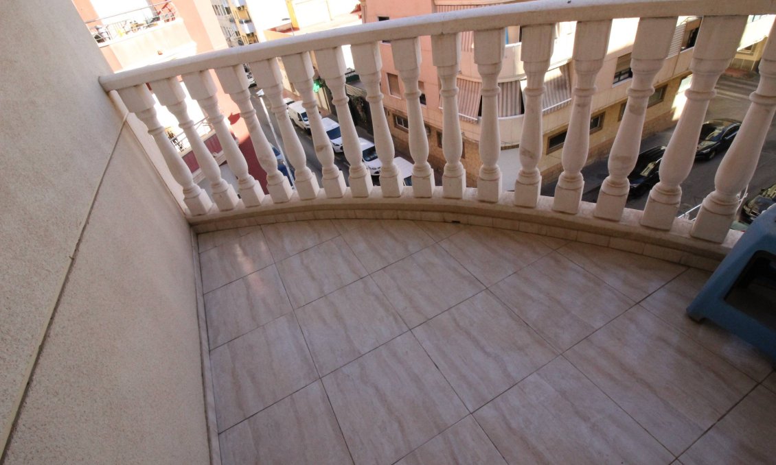 Segunda mano - Apartamento -
Torrevieja - Centro