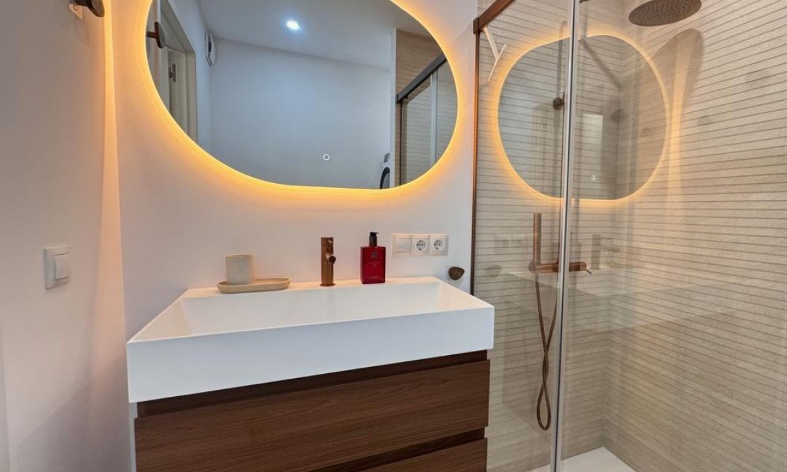 Wiederverkauf - Wohnung -
Torrevieja - Acequion