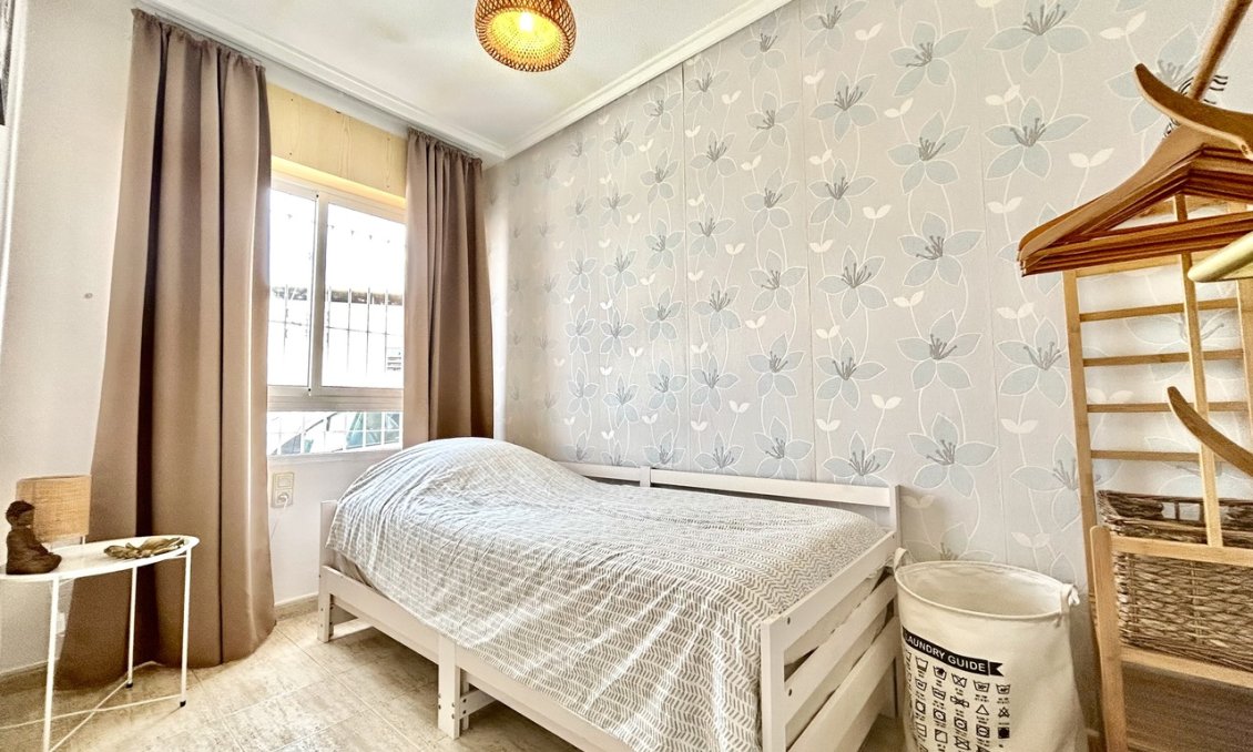 Wiederverkauf - Wohnung -
Torrevieja - Costa Blanca