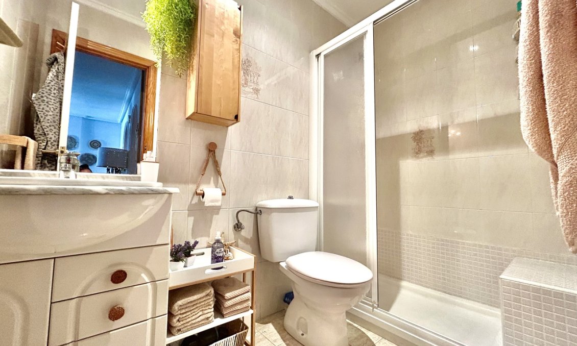 Wiederverkauf - Wohnung -
Torrevieja - Costa Blanca