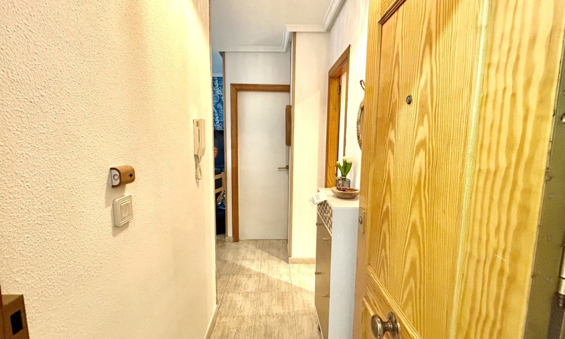 Wiederverkauf - Wohnung -
Torrevieja - Costa Blanca